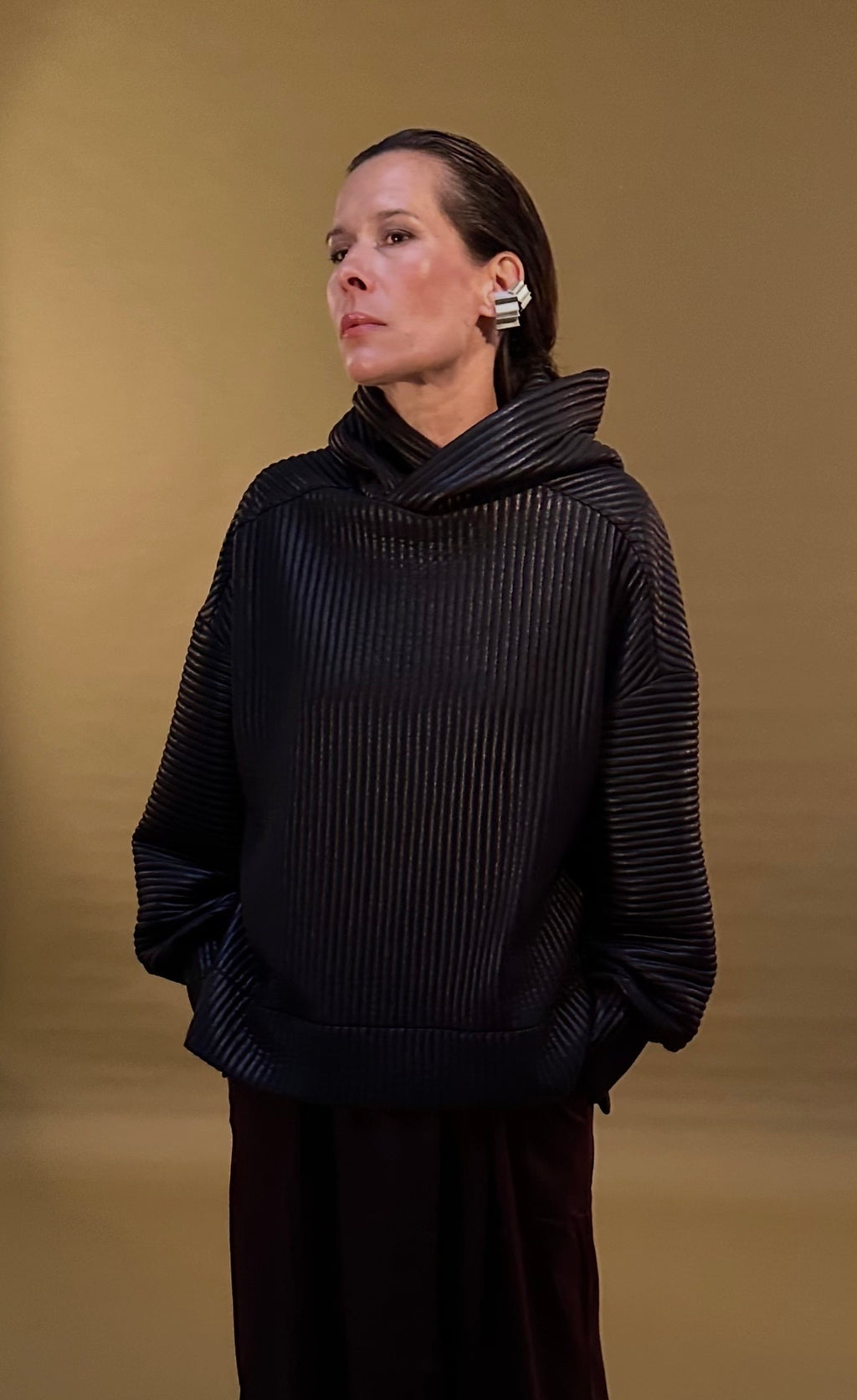 RIBBED HOODIE