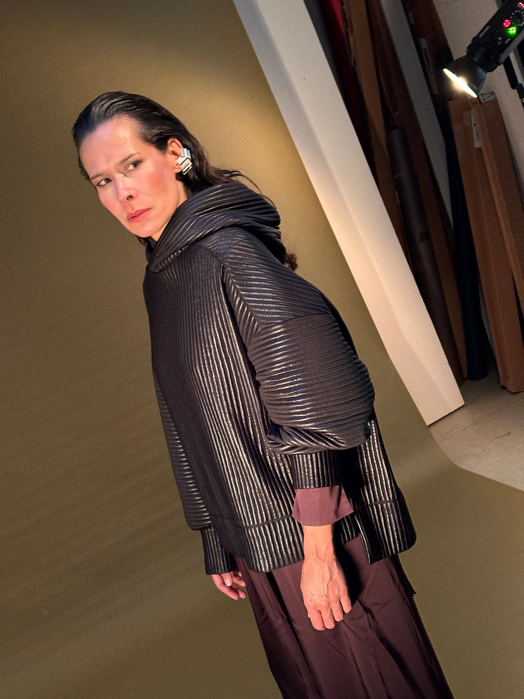 RIBBED HOODIE
