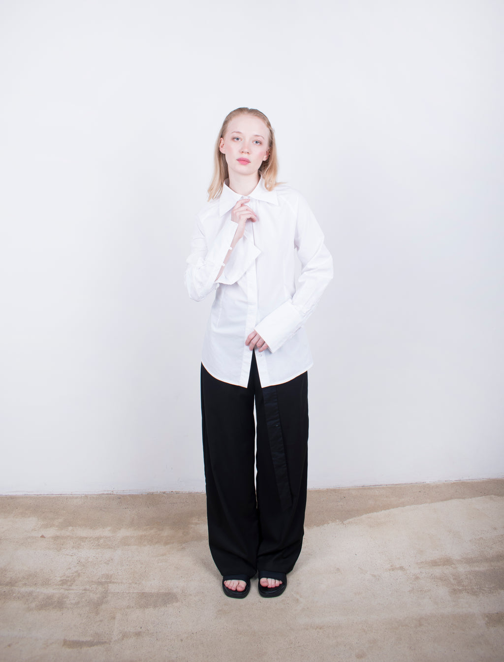 Adeline Shirt - Cotton Poplin Shirt with Collar