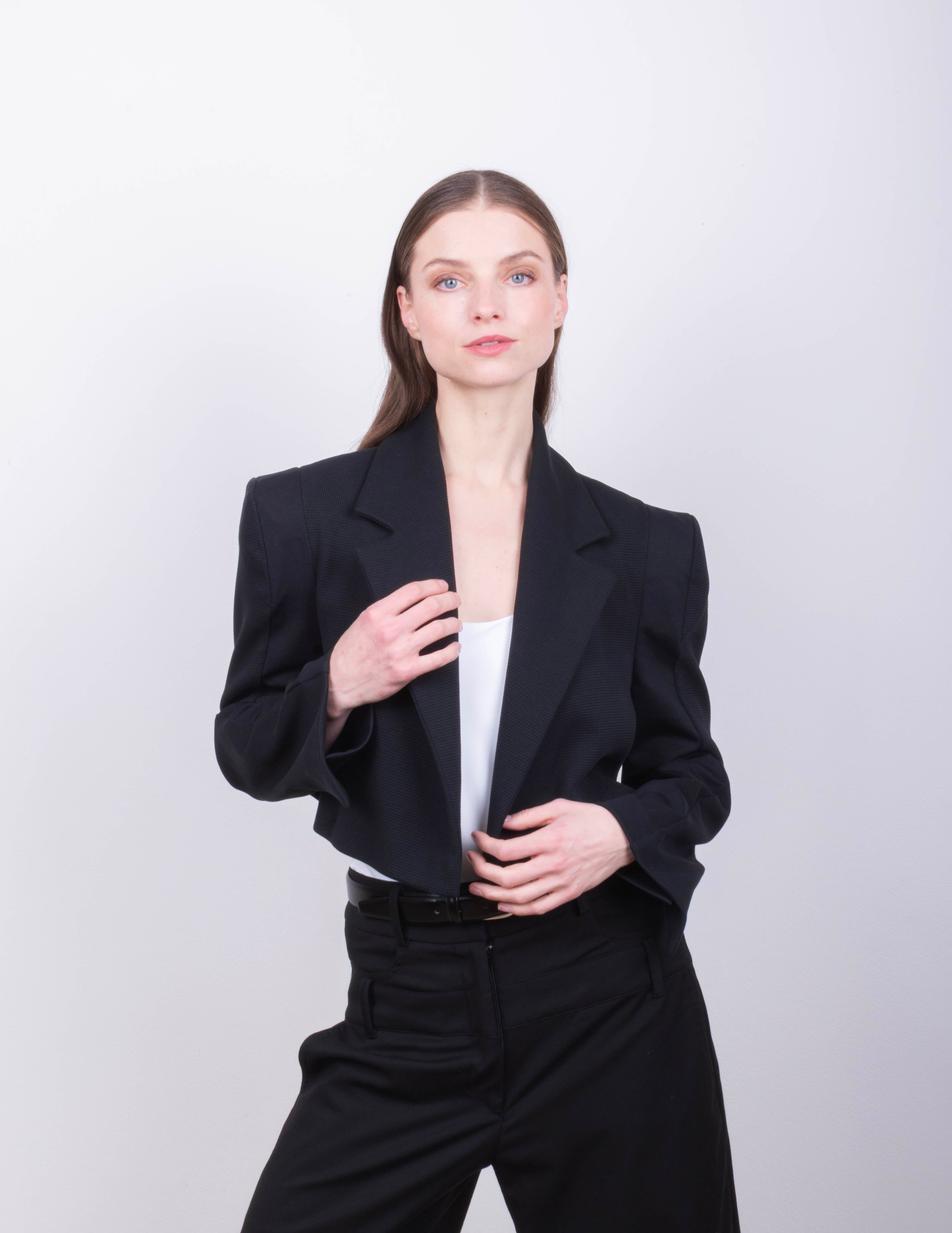 Sculptured Shoulders Cropped Casual Blazer