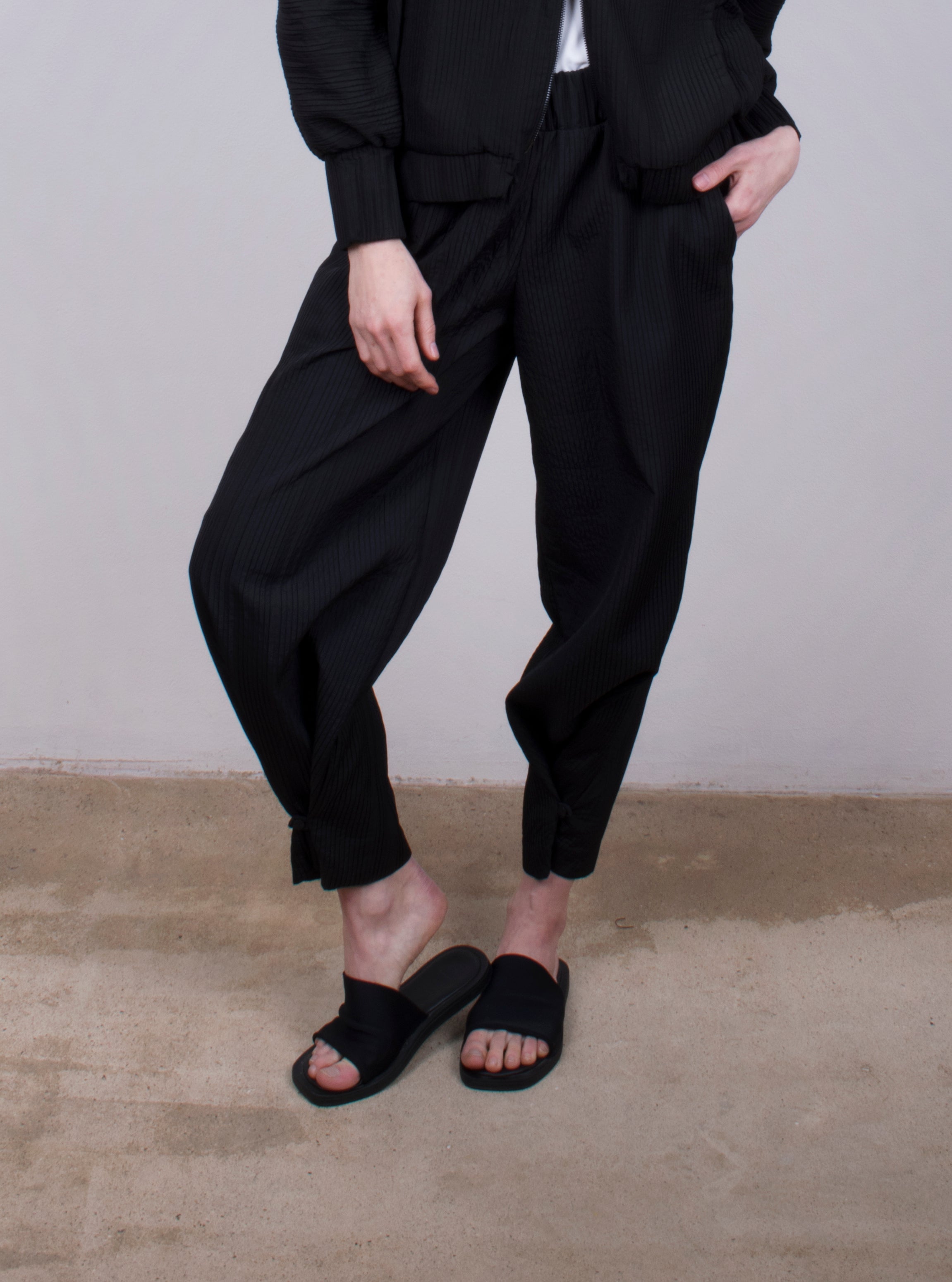 Wrinkled trousers
