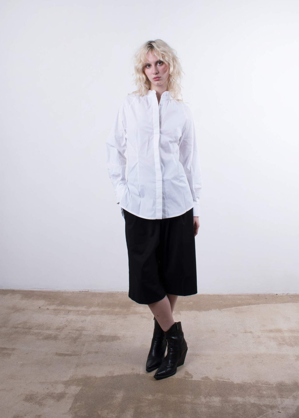 Simple cotton poplin shirt