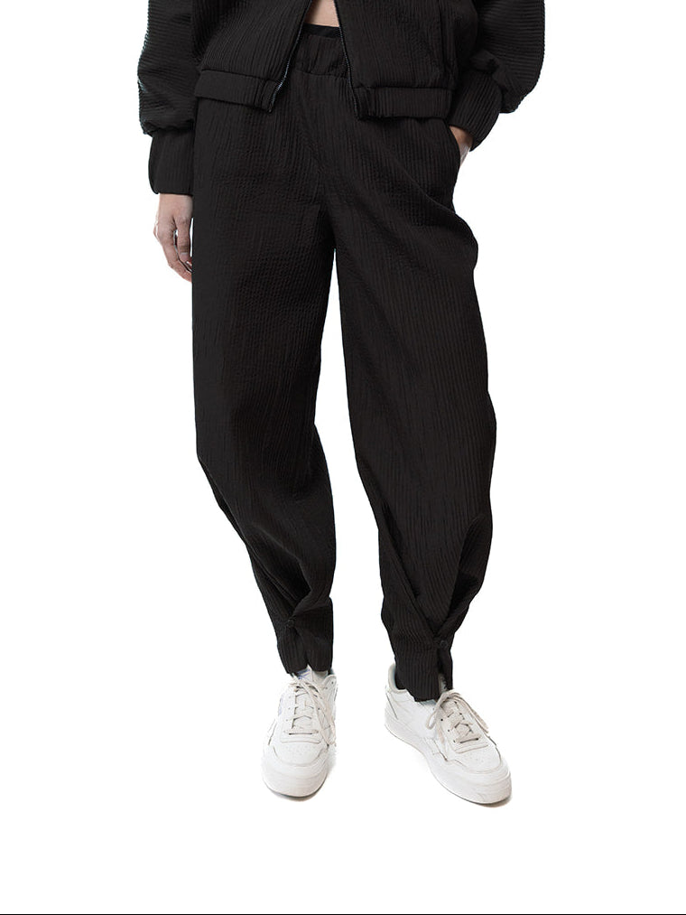 Wrinkled trousers