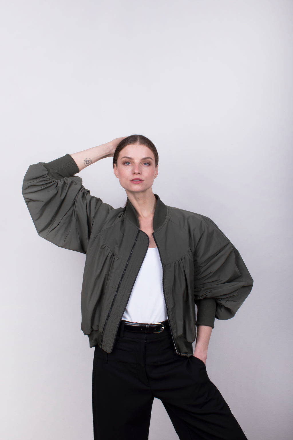 Statement Sleeve Bubble bomber