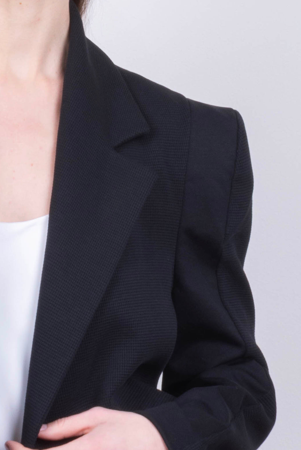 Sculptured Shoulders Cropped Casual Blazer